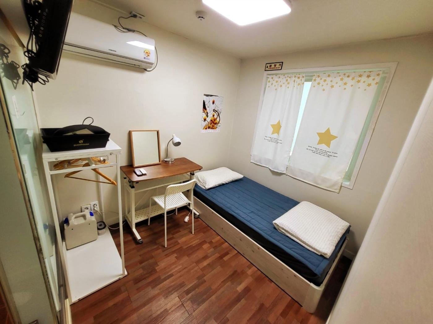 24 Guesthouse Sinchon Avenue 首爾 外观 照片