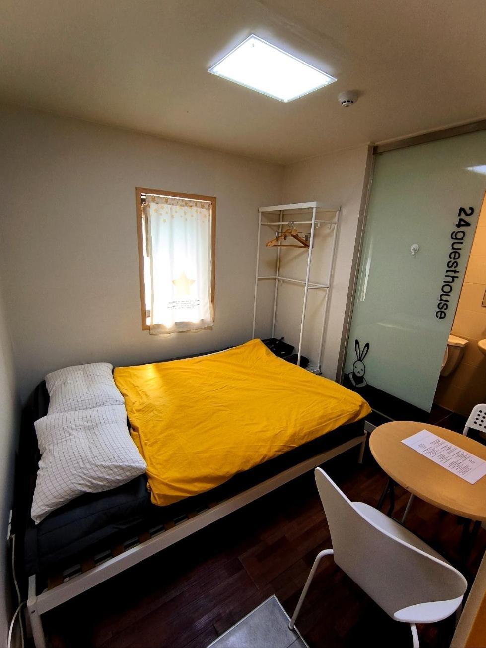 24 Guesthouse Sinchon Avenue 首爾 外观 照片