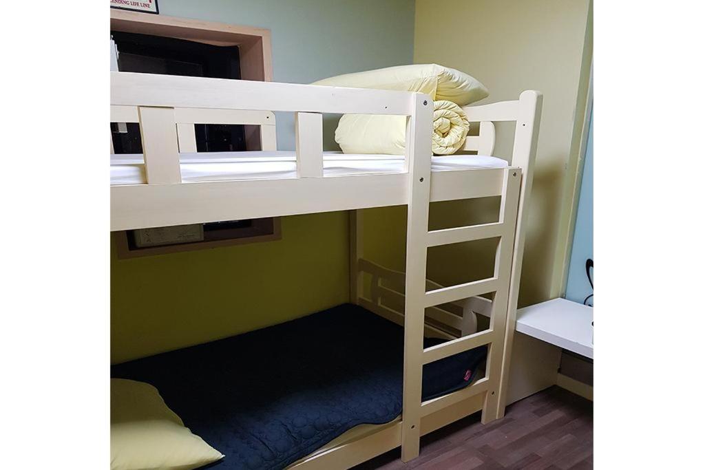 24 Guesthouse Sinchon Avenue 首爾 外观 照片