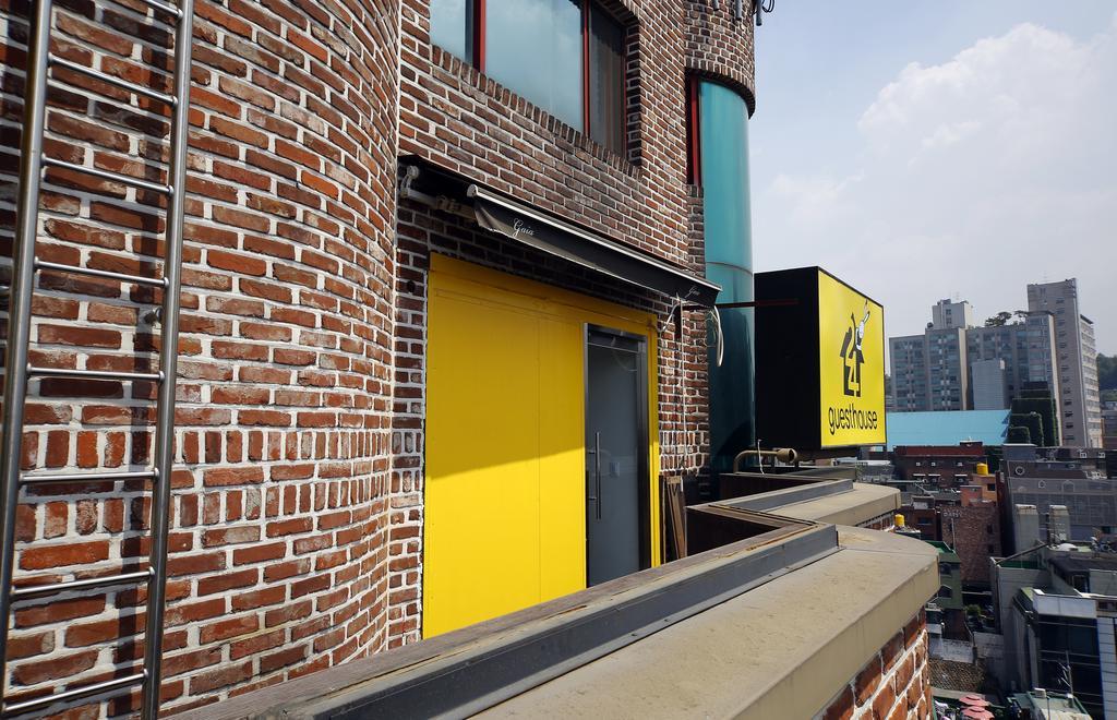 24 Guesthouse Sinchon Avenue 首爾 外观 照片