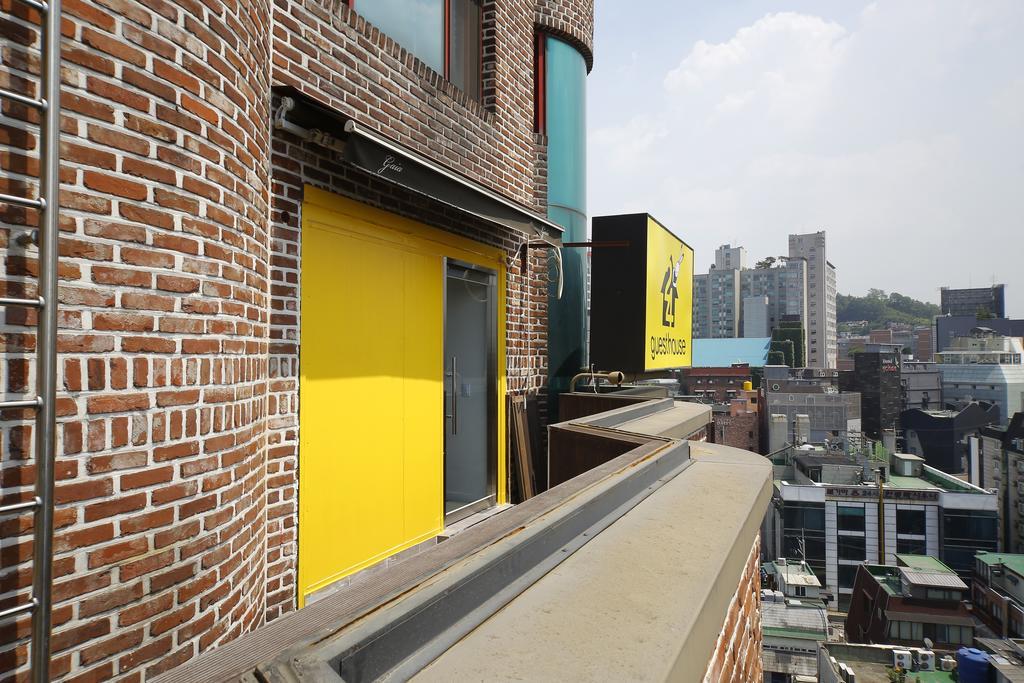 24 Guesthouse Sinchon Avenue 首爾 外观 照片
