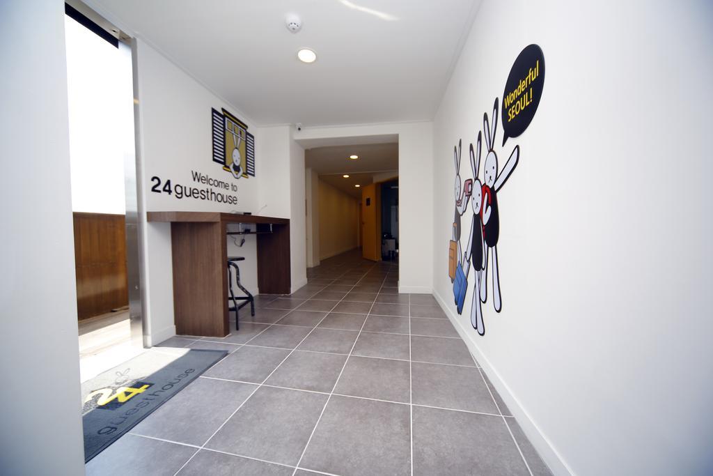 24 Guesthouse Sinchon Avenue 首爾 外观 照片